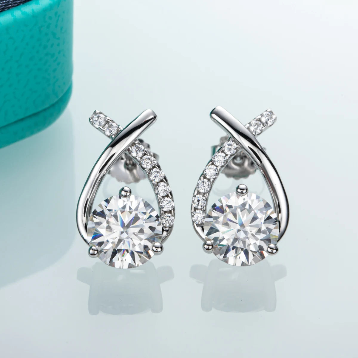 AnuJewel 4cttw D Color Moissanite Diamond 18K Gold Plated 925 Sterling Silver Stud Earrings For Woman Gifts Wholesale