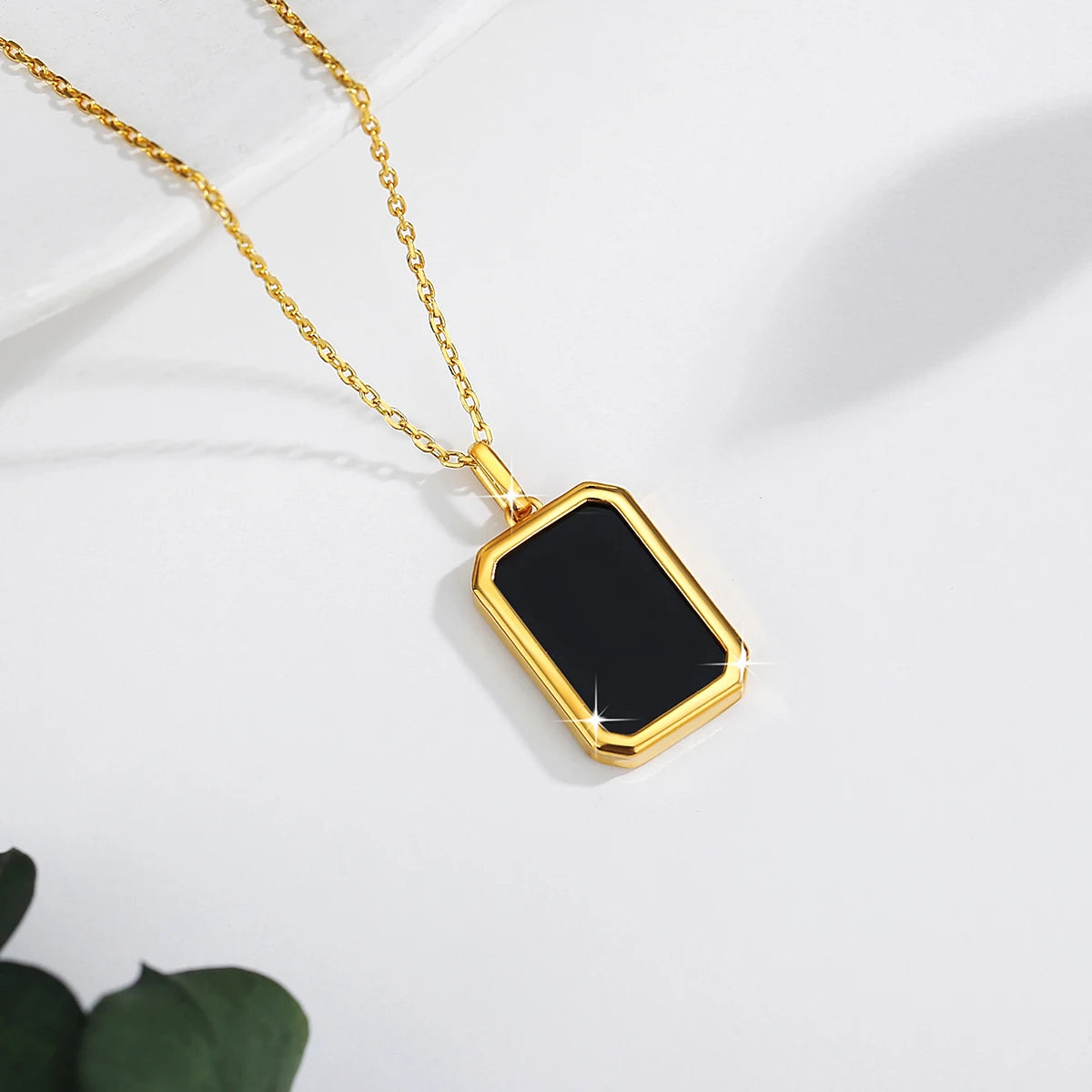 18K Gold Onyx Pendant Square Shape Pendant for Women Necklaces Au750 Jewelry with Certificate Top Quality 100% Genuine