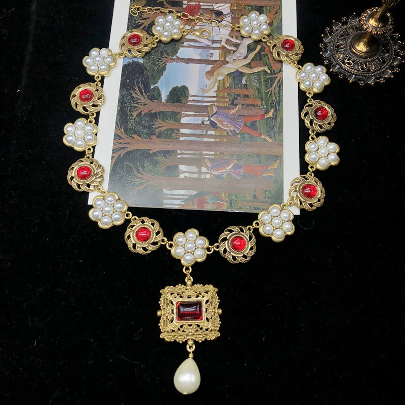 Retro palace style light luxury temperament pearl glaze inlaid flower necklace elegant everything pendant sweater chain female f