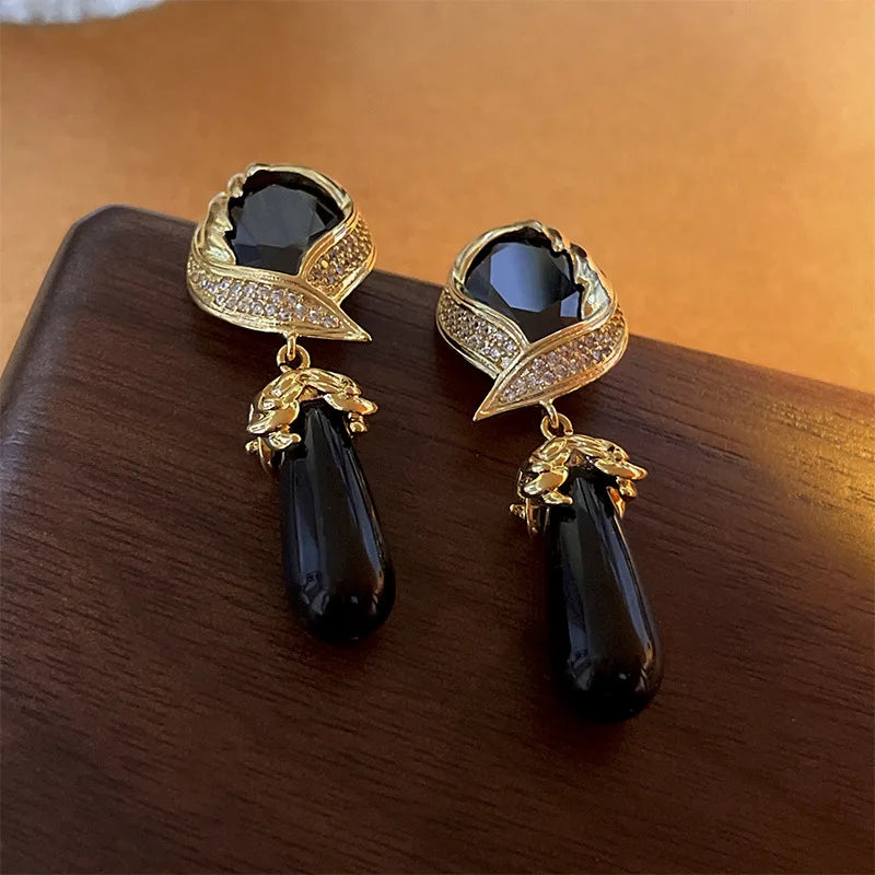 Bilincolor Fashion Retro Personalized Light Luxury Zircon Droplet Earrings