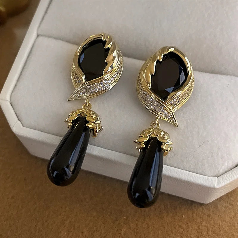 Bilincolor Fashion Retro Personalized Light Luxury Zircon Droplet Earrings
