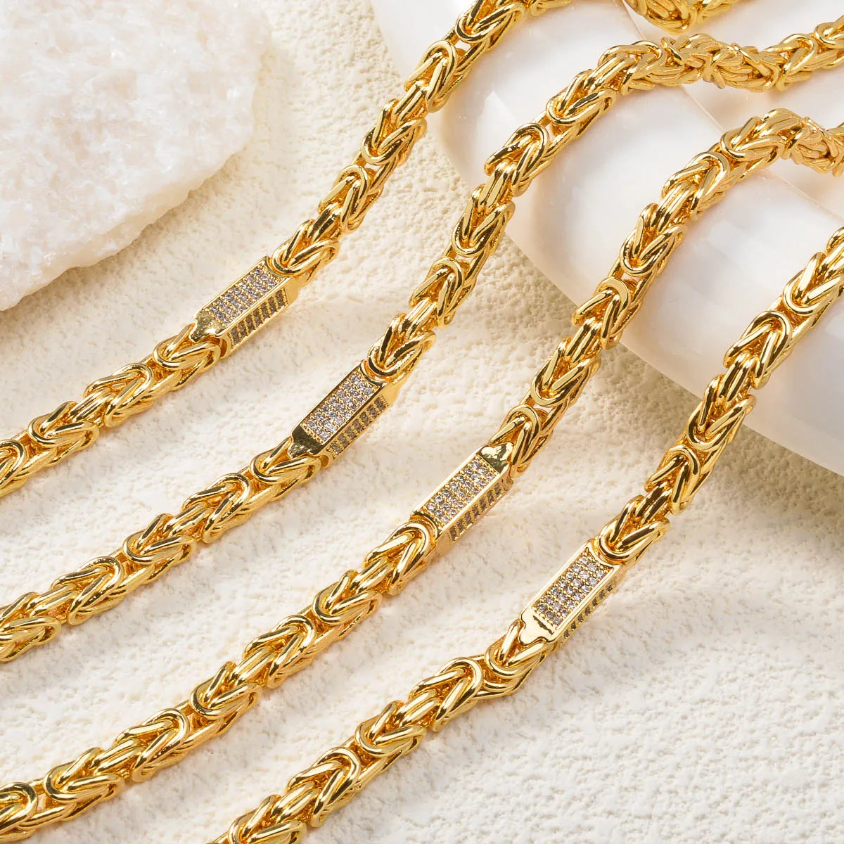 2024 Luxury Necklace Simple Gold Plated Color 18K Snack Chains 24in/28in Trendy Anniversary Engagement Party Jewelry for Women