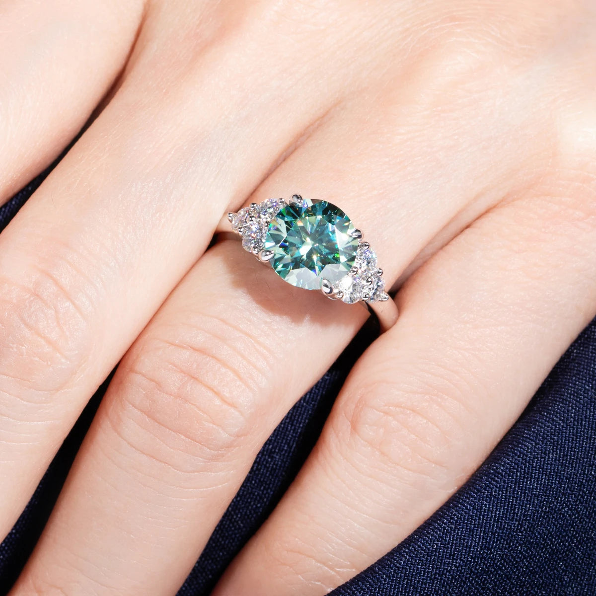 AnuJewel 3ct Round Cut Blue Green Color Moissanite Engagement Ring 18K Gold Plated Silver Luxury Wedding Ring Jewelry Wholesale