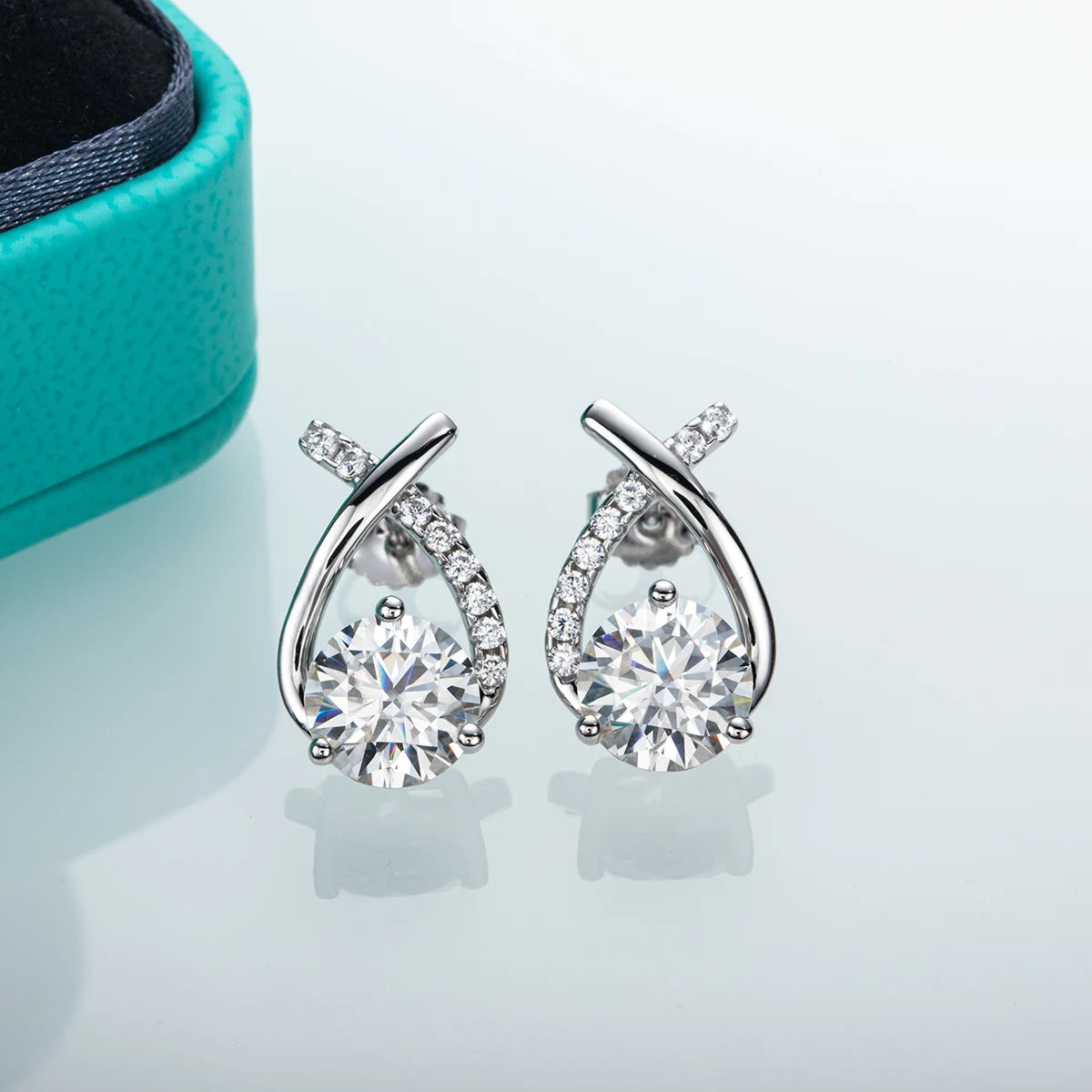 AnuJewel 4cttw D Color Moissanite Diamond 18K Gold Plated 925 Sterling Silver Stud Earrings For Woman Gifts Wholesale