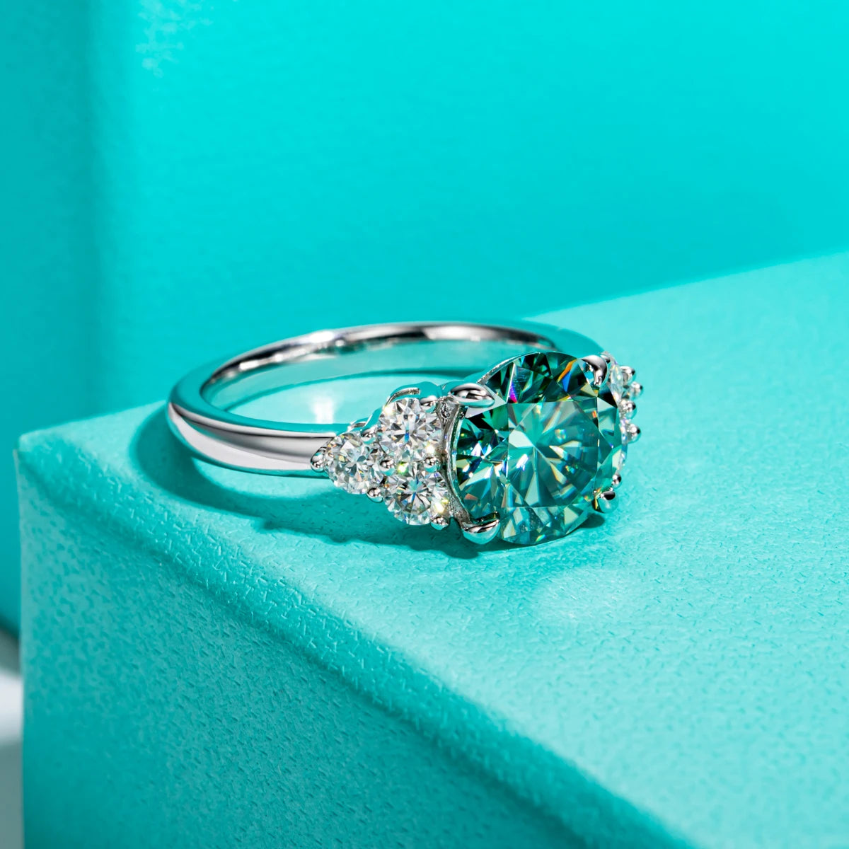 AnuJewel 3ct Round Cut Blue Green Color Moissanite Engagement Ring 18K Gold Plated Silver Luxury Wedding Ring Jewelry Wholesale