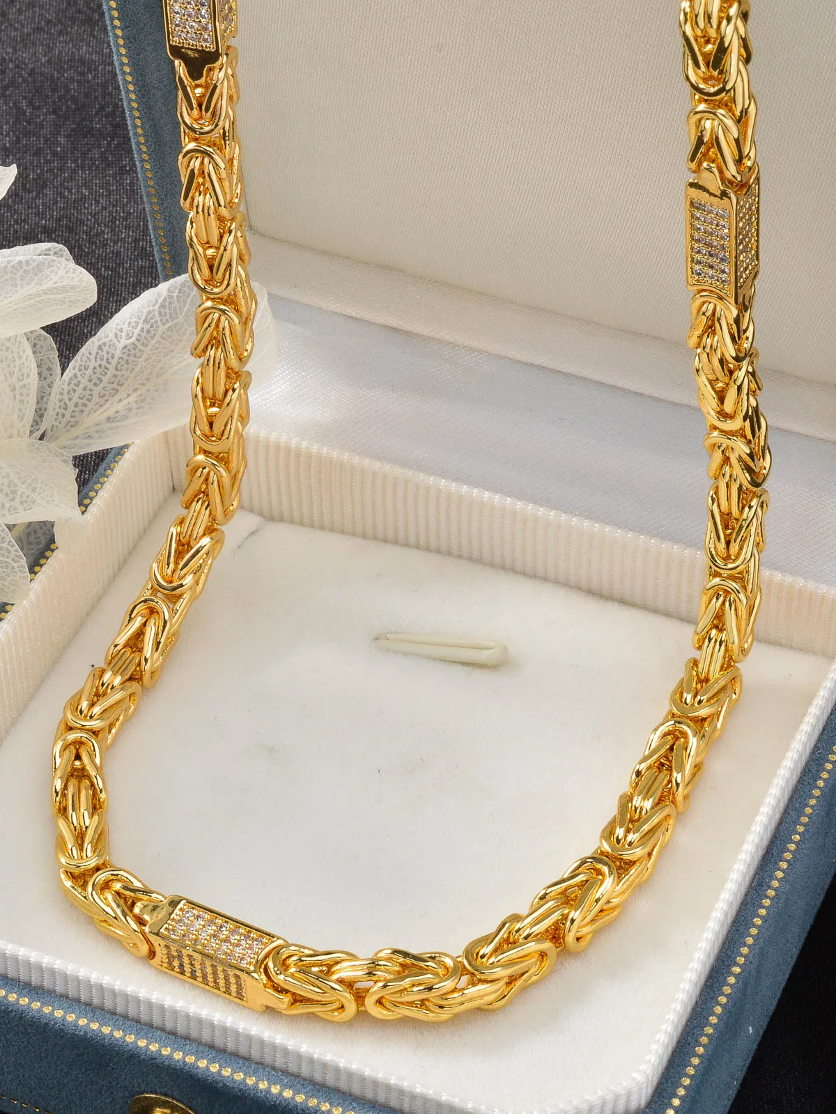 2024 Luxury Necklace Simple Gold Plated Color 18K Snack Chains 24in/28in Trendy Anniversary Engagement Party Jewelry for Women
