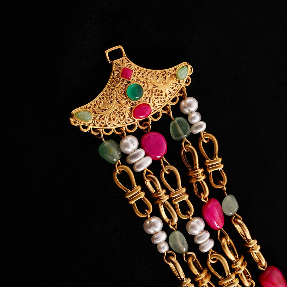 Retro Palace Style Multi-layer Natural Stone Necklace Female Light Luxury High Sense of Elegant Medieval Clavicle Chain