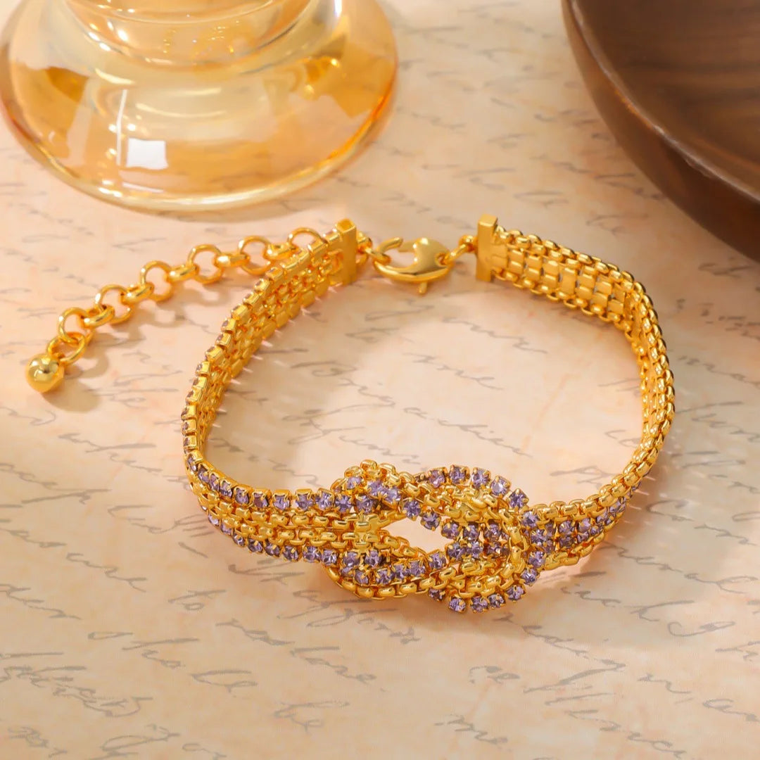 Ancient court retro inlaid bracelet, keep the color simple fashion